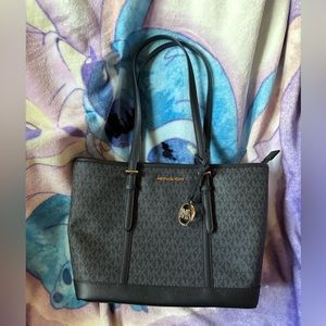 Michael kors small tote